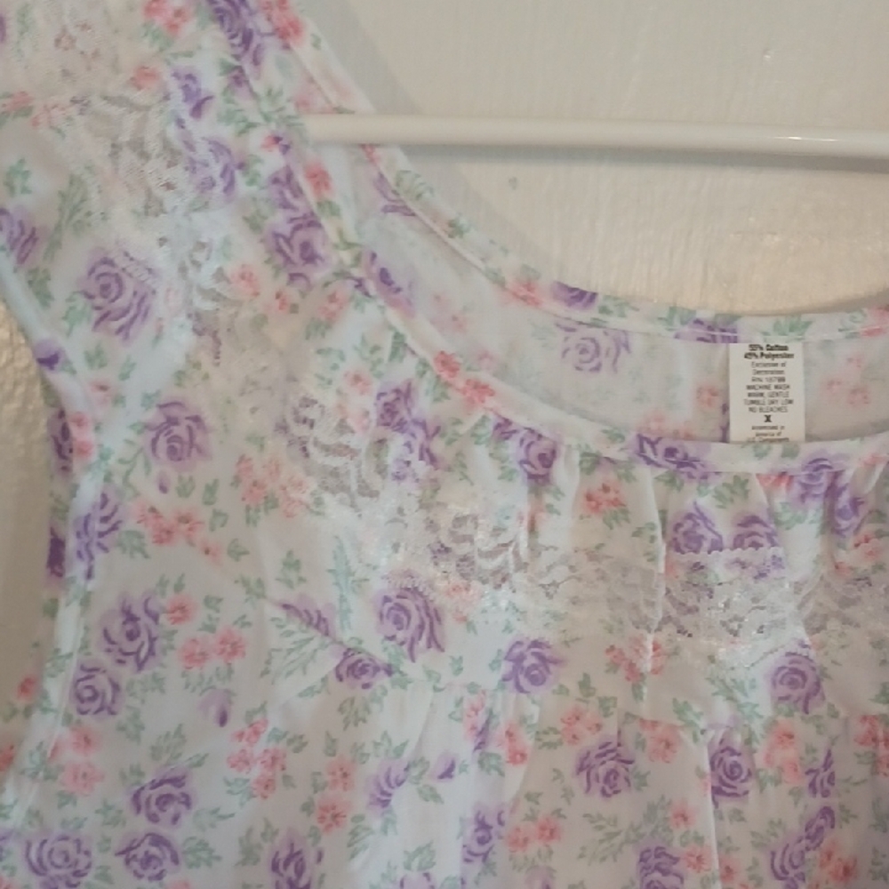Vintage White and Purple Floral Nightgown New Wirh Tags Xlarge - Picture 3 of 4